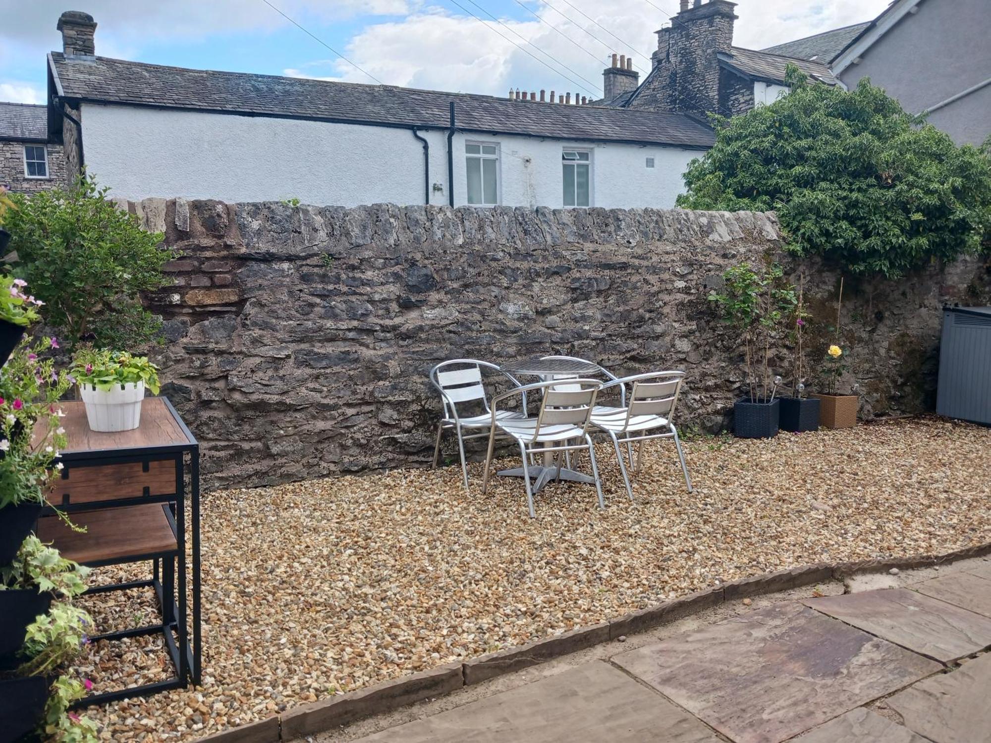 Arthurs Cottage -Charming Courtyard Cottage In The Heart Of Kendal, The Lake District 外观 照片