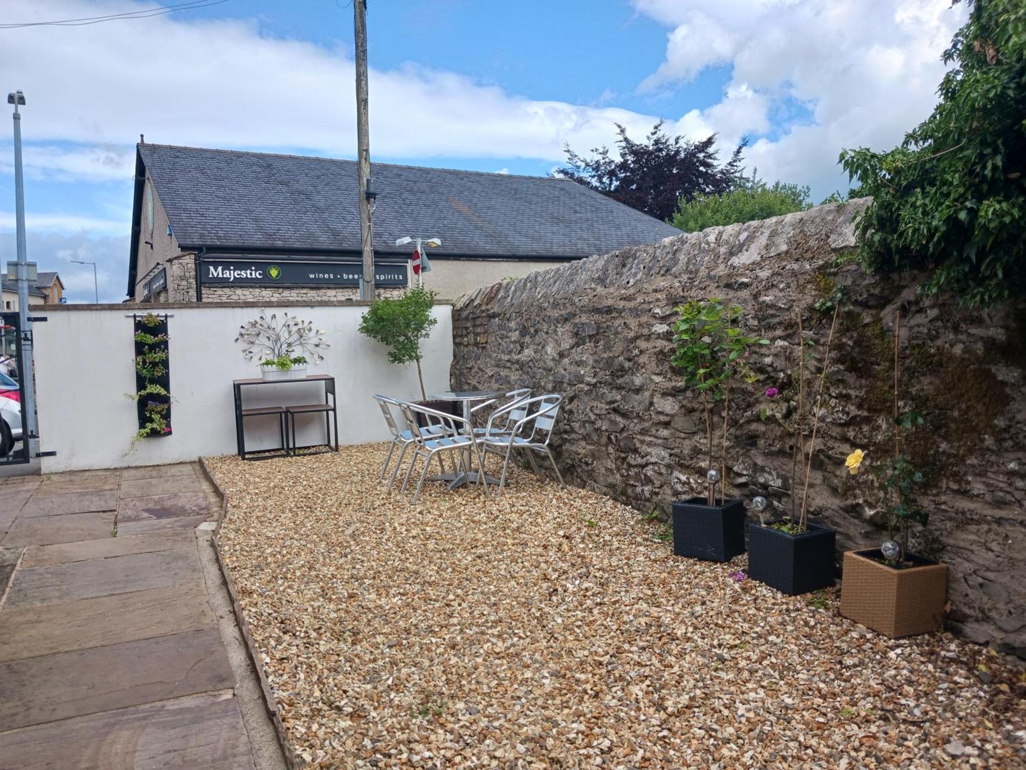 Arthurs Cottage -Charming Courtyard Cottage In The Heart Of Kendal, The Lake District 外观 照片